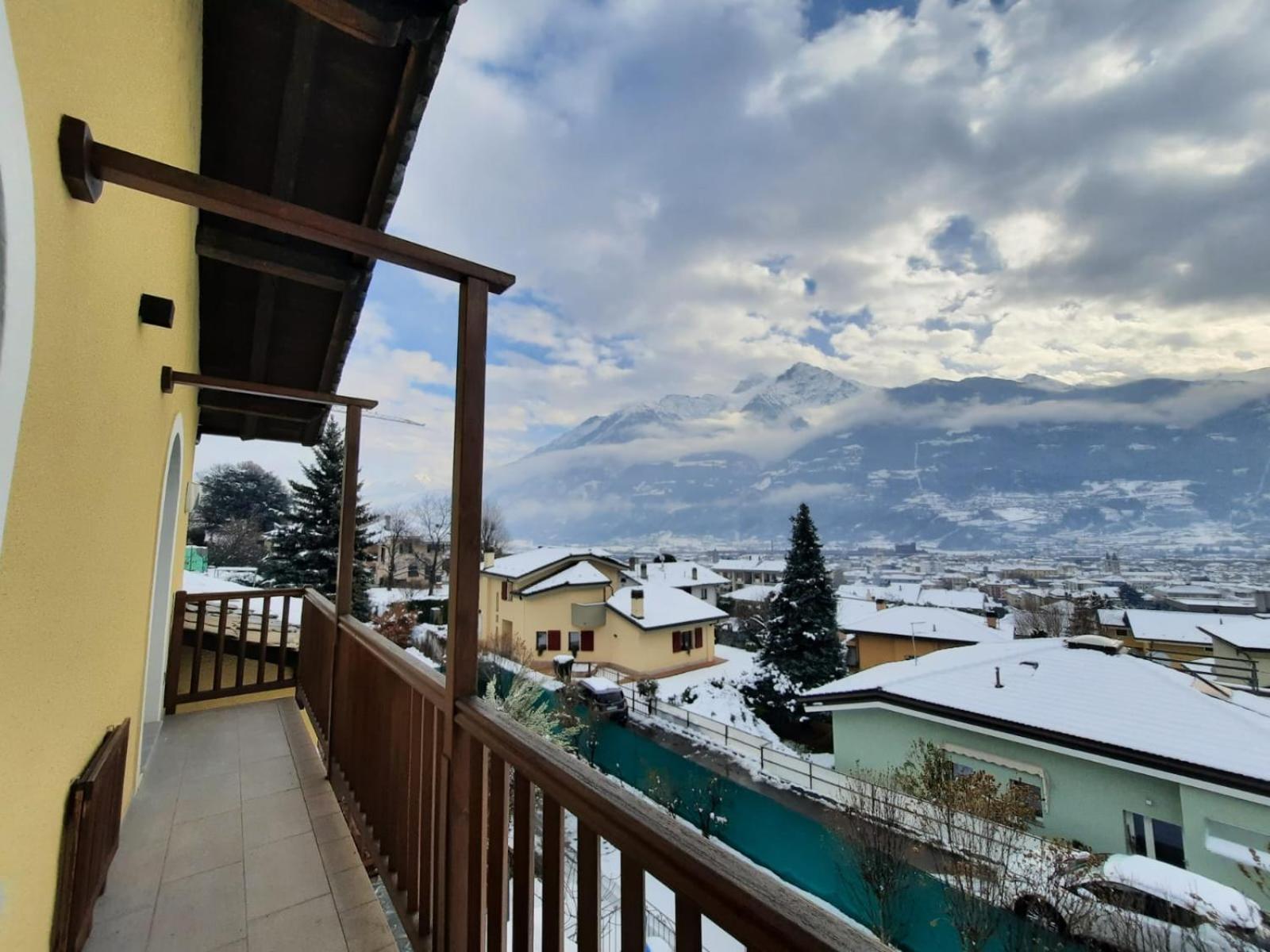 Aosta Holiday Apartments - Edelweiss Buitenkant foto