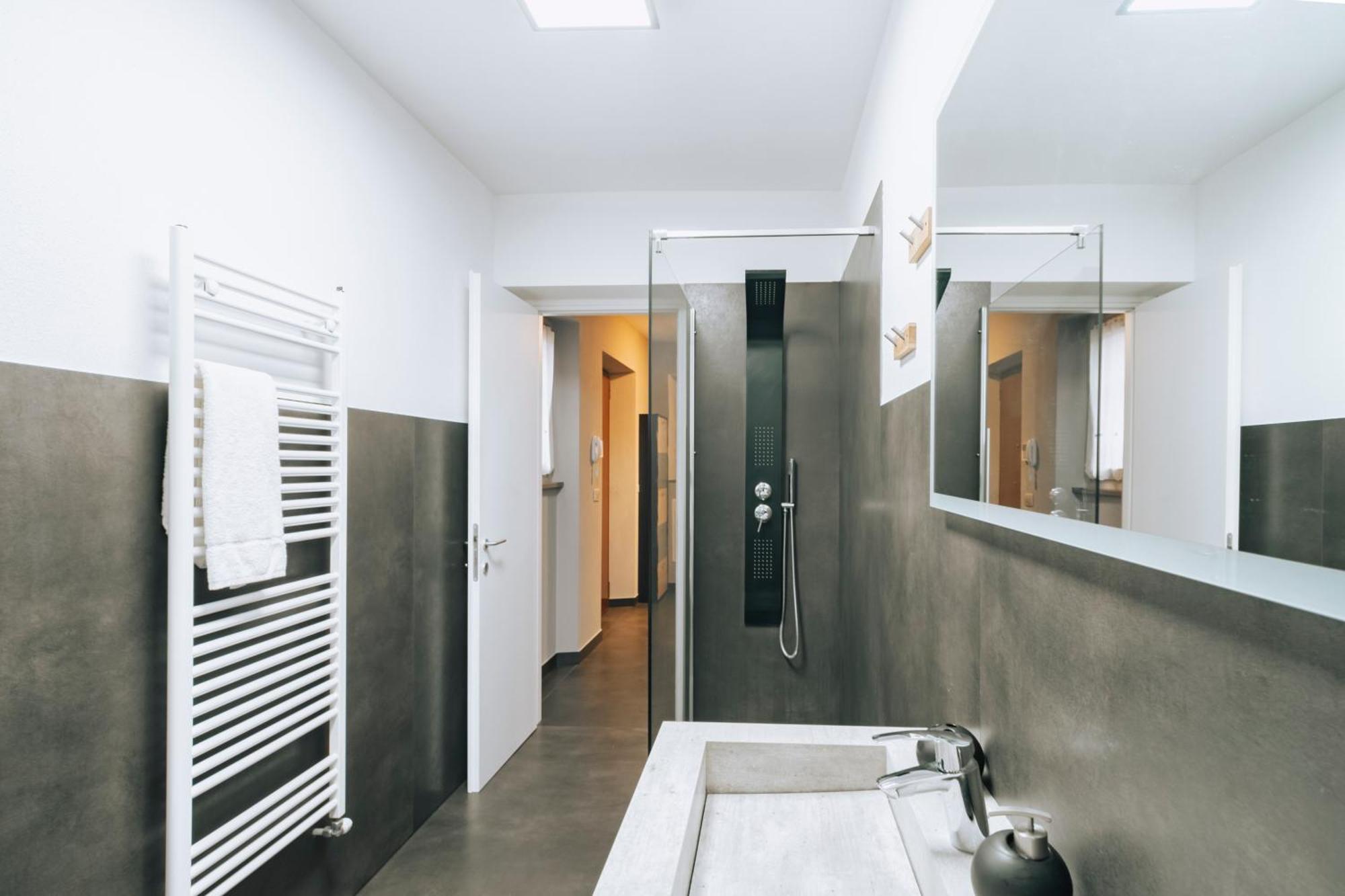 Aosta Holiday Apartments - Edelweiss Buitenkant foto