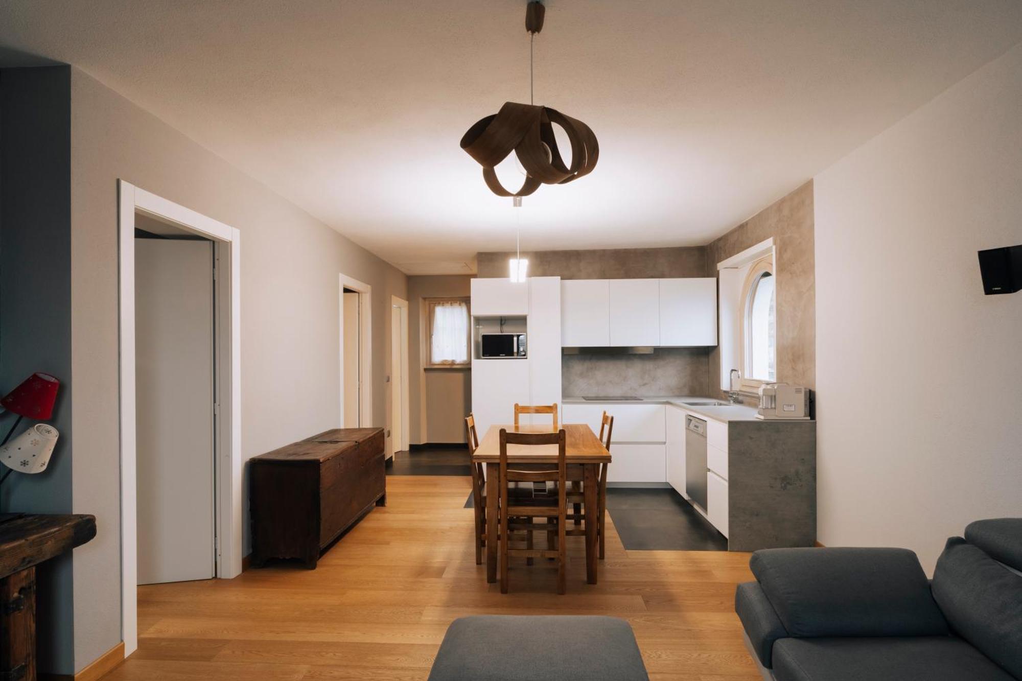 Aosta Holiday Apartments - Edelweiss Buitenkant foto